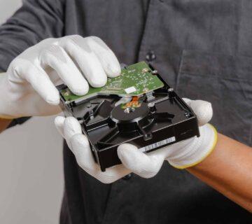 کاربرد دستکش ضد الکتریسیته ساکن